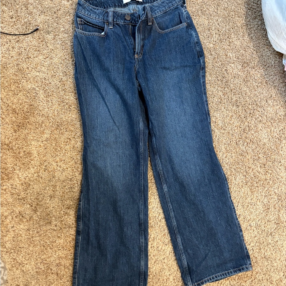 Hollister Women's Straight Leg Jeans in Dark Blue